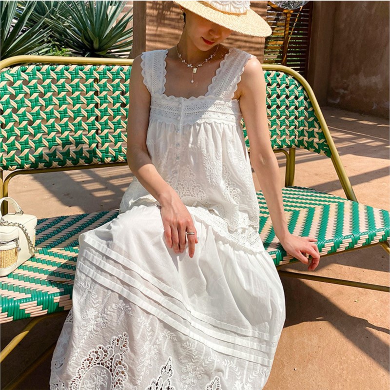 Embroidery In The Piece - Bohemian White Square-neck Vest Top +
