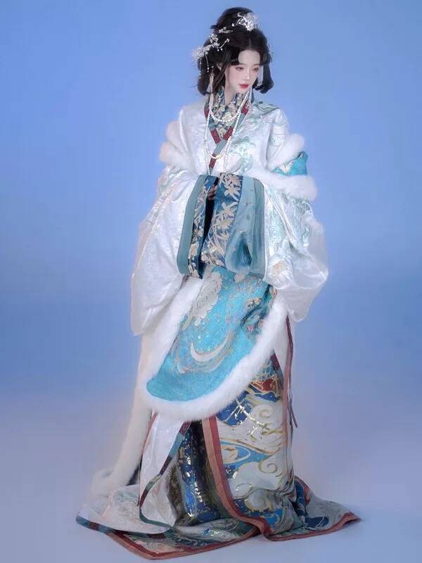 New Hanfu Women Zhan Guo Robe  - đánh giá và giá Embroidery Knit