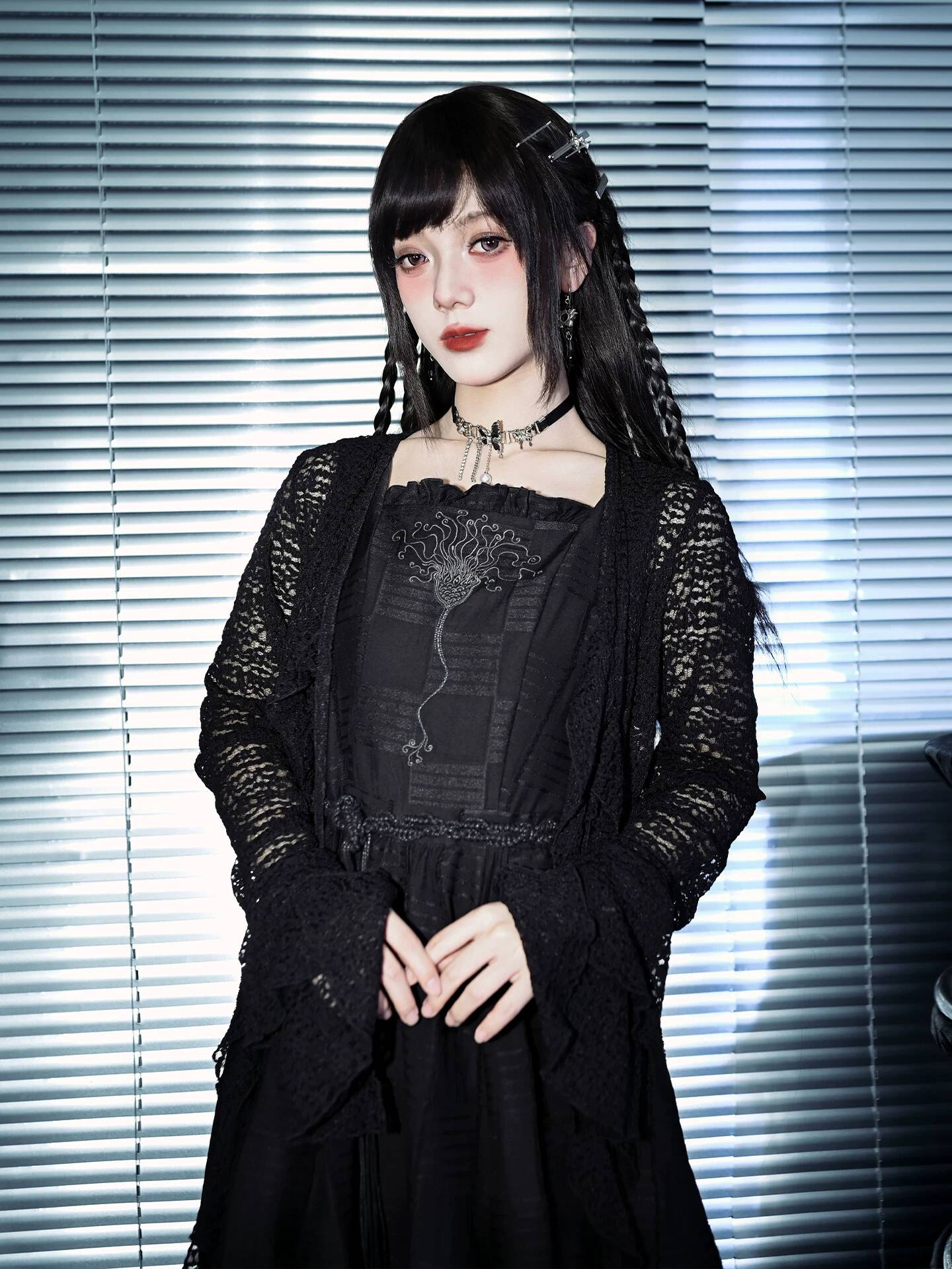 New Crinoid Embroidery Black D - đánh giá và giá Embroidery Knit