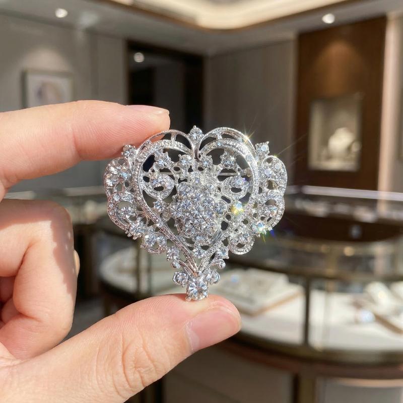 Elegant Heart Shape Brooch Shi - đánh giá và giá Embroidery Kaftan